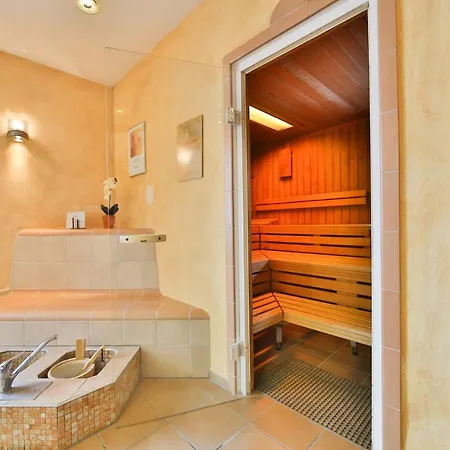 Residenz Hohenzollern 4*